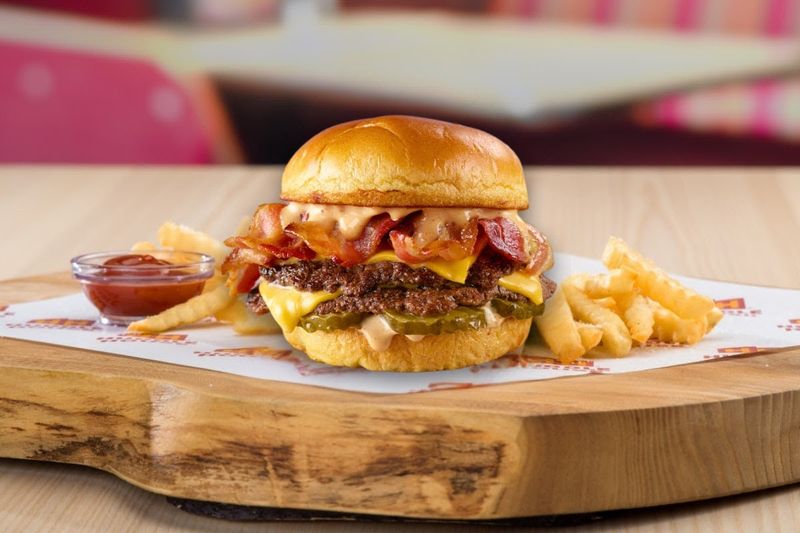 This Kentucky Mountain Diner Feels Like A Time Capsule Locals Refuse To Let Go 14 Late Night Comfort Before Ten