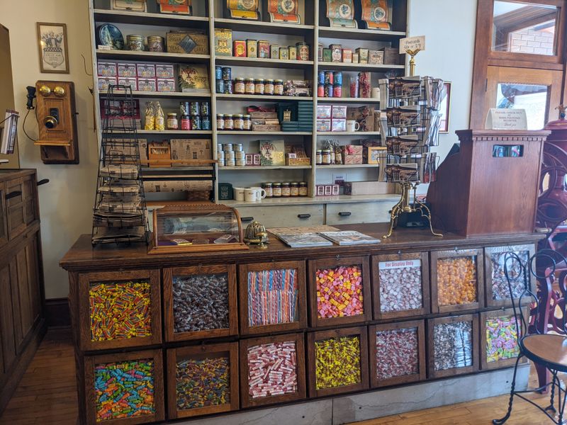 This Indiana Soda Fountain Serves Hand-Dipped Ice Cream Locals Say Is A Sweet Tradition 21 Families On Sundae Sundays