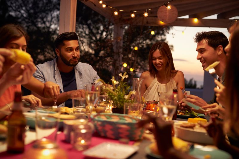 22 Restaurant Habits That Drive Servers Crazy 20 Camping tables