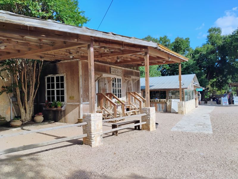14 Small-Town Texas Smokehouses I Tracked Down, 5 Absolutely Worth The Detour 9 The Salt Lick BBQ
