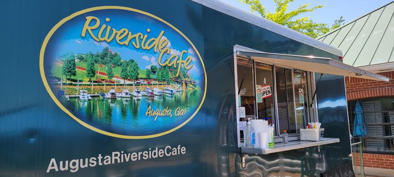 8 Georgia Fish Fry Houses That Turn Friday Nights Into A Southern Tradition 13 Riverside Catch - Augusta, Georgia