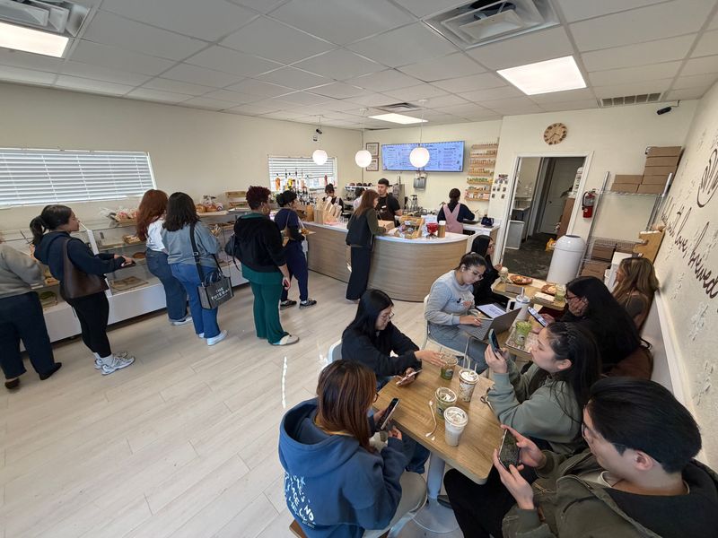 Friendly Neighborhood Vibes