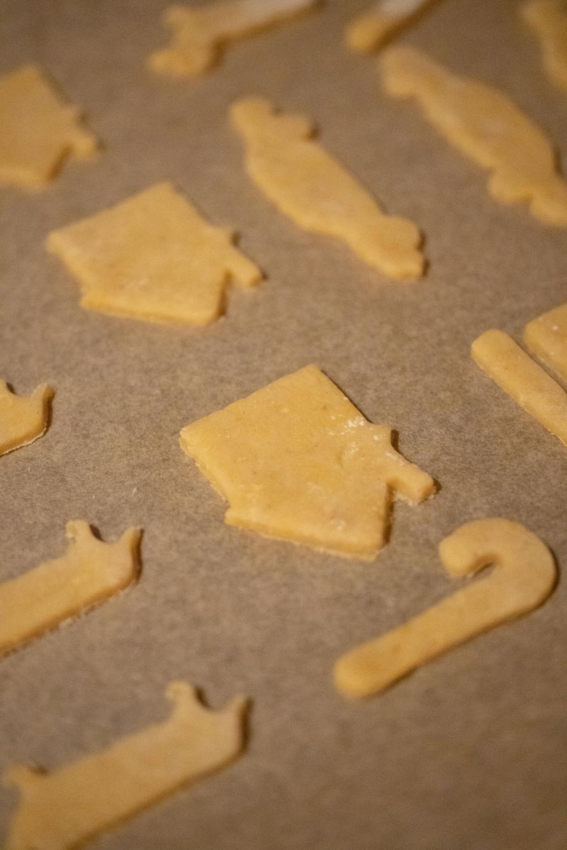 Baking Weeks Before Christmas