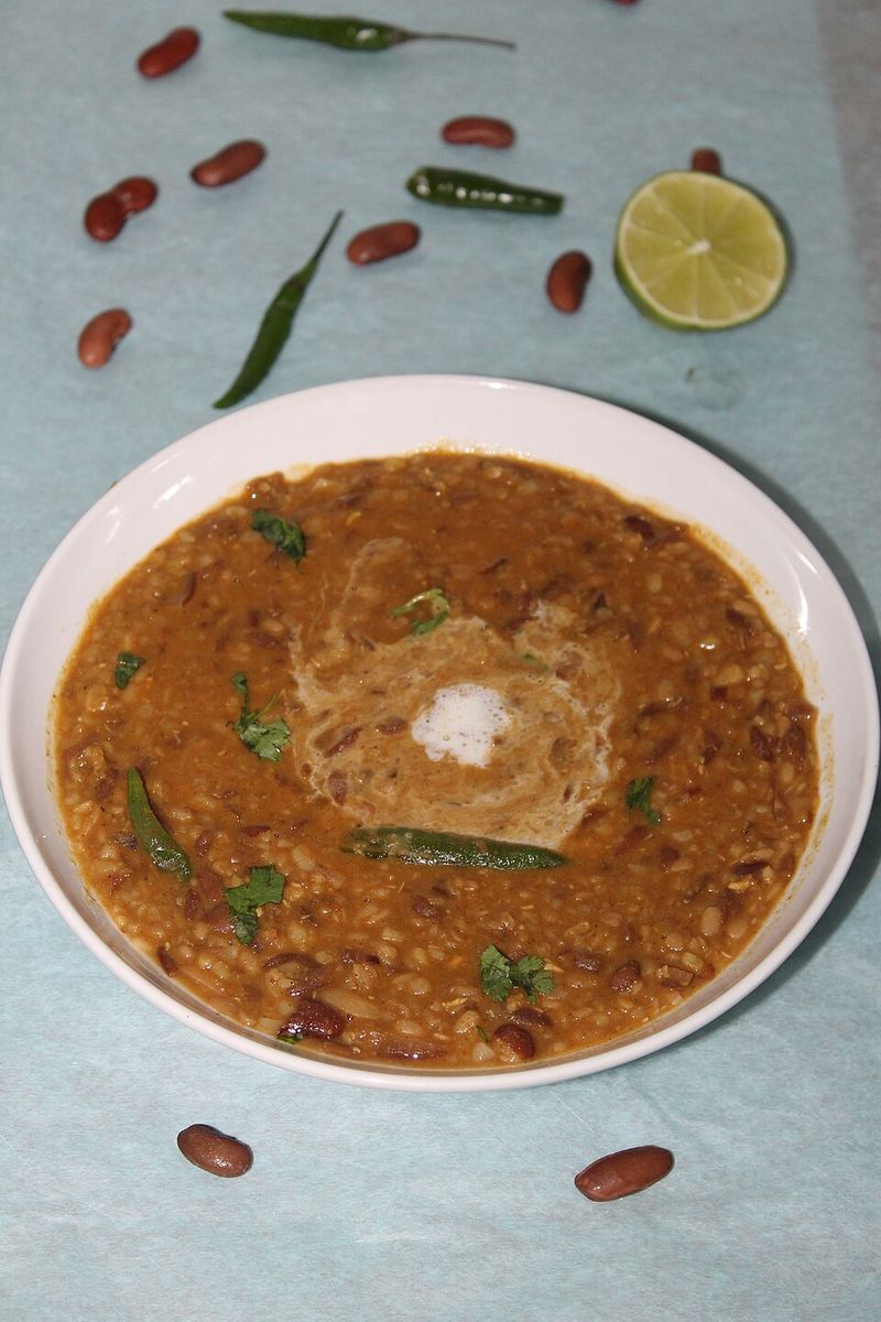 22 Indian Dishes Perfect for People Who Think They Hate Spicy Food 8 Dal Makhani
