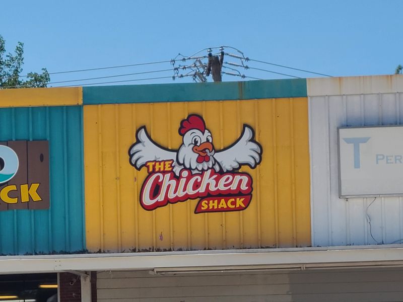 10 Mississippi Fried Chicken Houses Where The Crunch Says Everything 7 The Chicken Shack – Jackson, MS