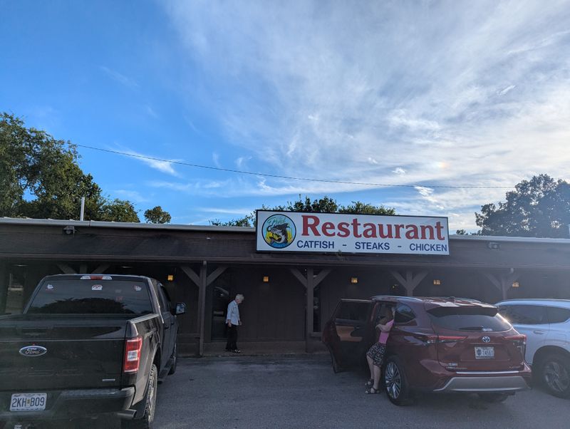 The Pond Restaurant - Hardin, Kentucky