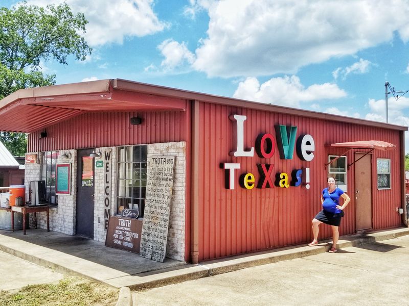 14 Small-Town Texas Smokehouses I Tracked Down, 5 Absolutely Worth The Detour 14 Truth BBQ