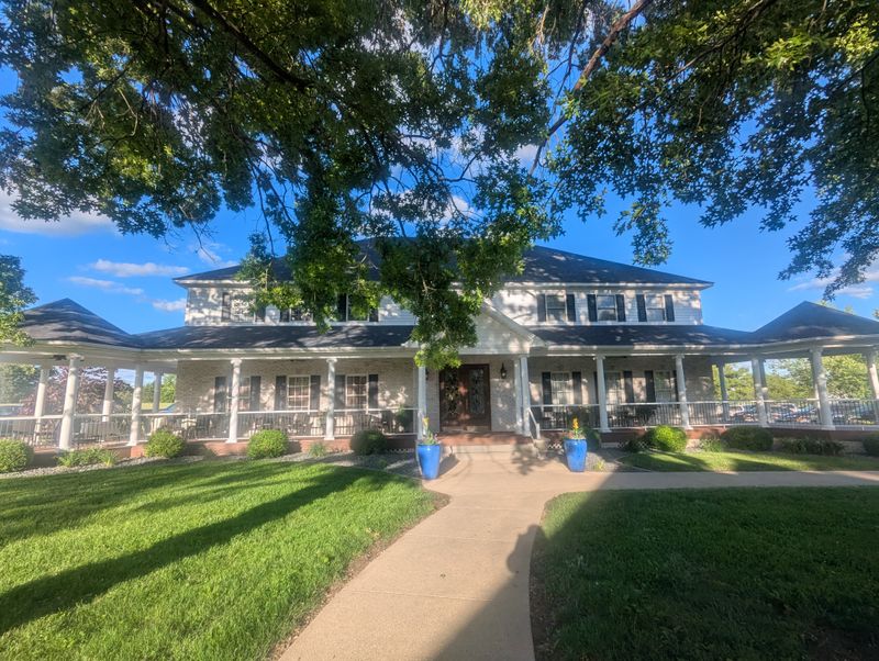 A Food Lover’s Tour of 50 Unusual and Unforgettable Spots Across America 26 Sybill's Saint James- St James, Missouri