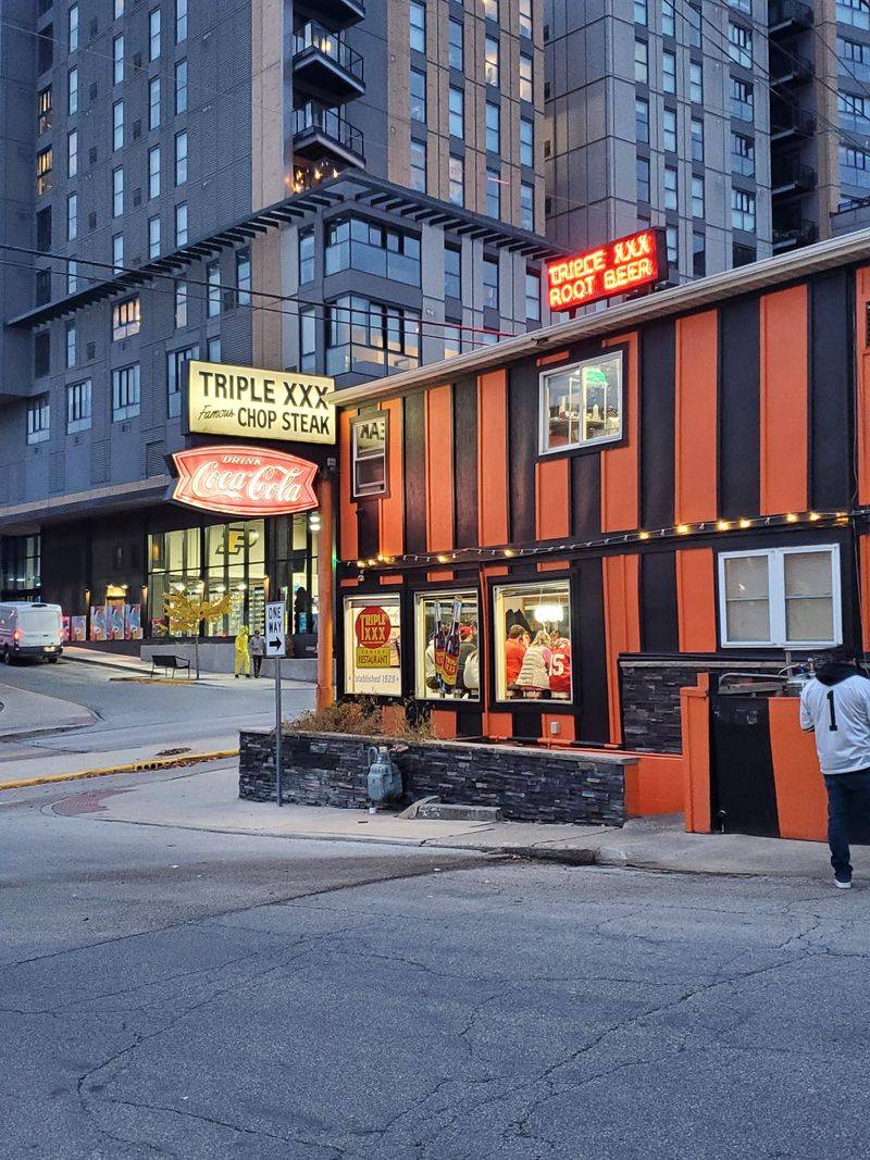 Triple XXX Restaurant