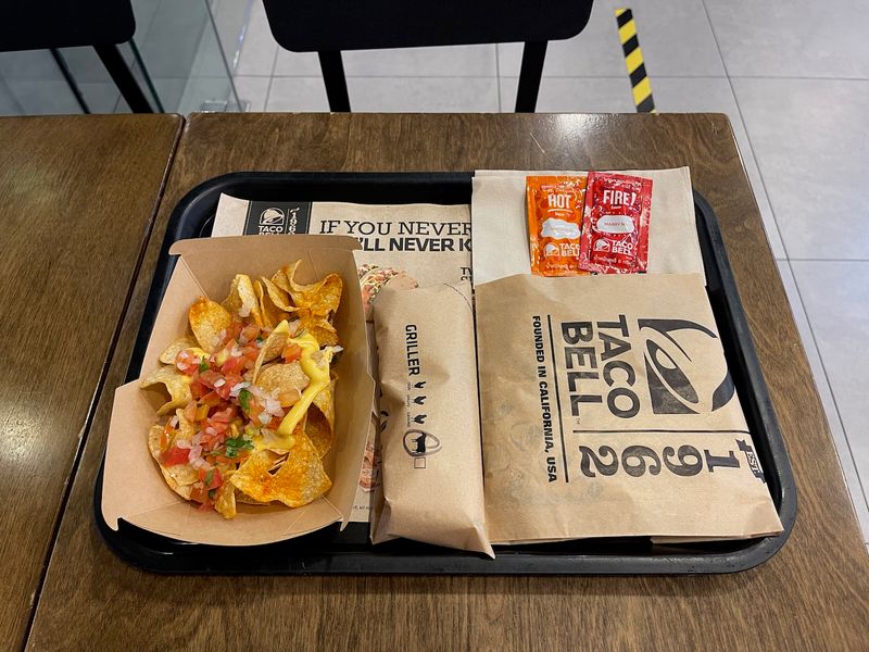 Change coins on tray