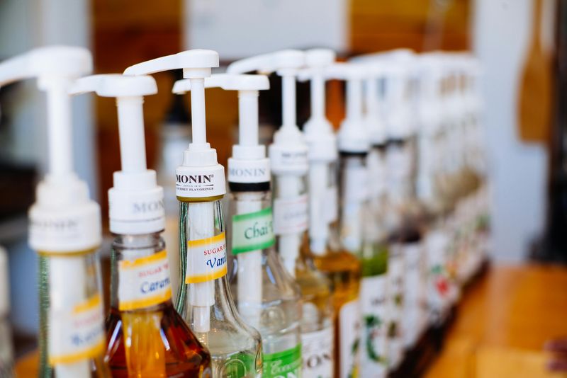 Condiment pump stations