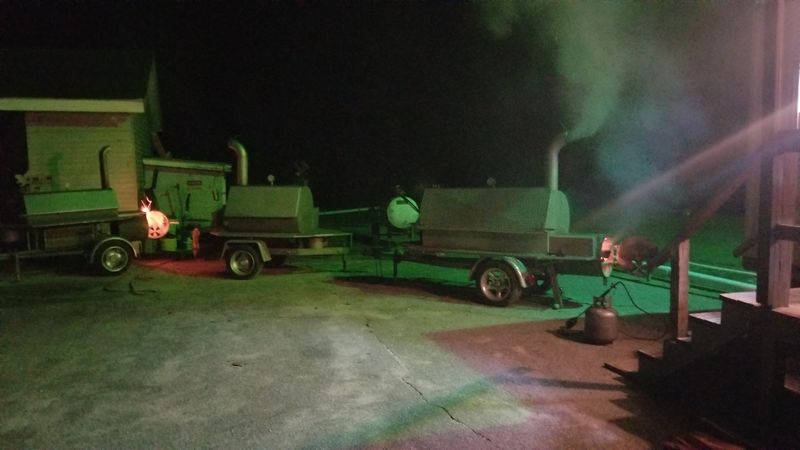 Pit Aroma at 300 3rd St NE