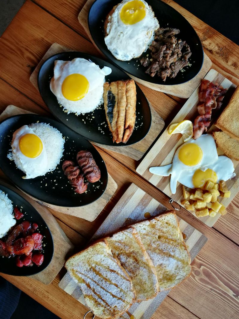 22 Irresistible Dishes That Will Inspire Your Next Homemade Feast 15 Filipino Breakfast Plate (Silog-style)
