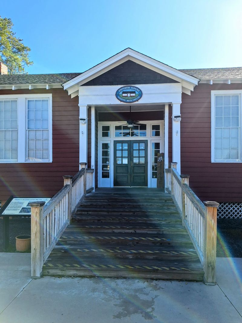 Schoolhouse BBQ – Scranton, SC