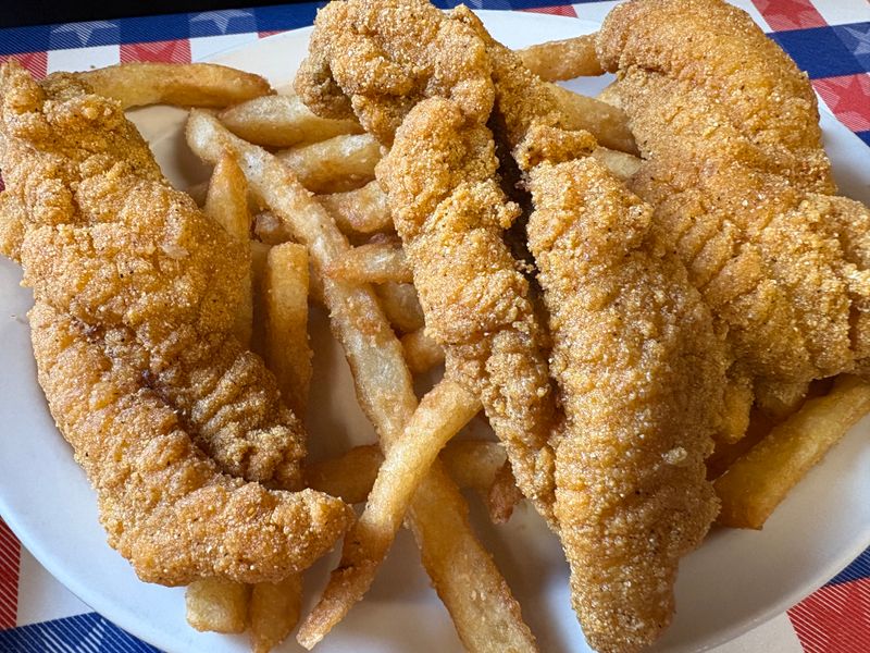 Huck Finn's Catfish - Pigeon Forge, Tennessee