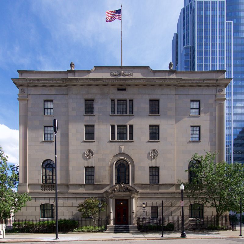 13 Cozy Ohio Cafés Where Grilled Cheese And Tomato Soup Still Feel Like The Right Answer 13 Queen City Club - Cincinnati, Ohio