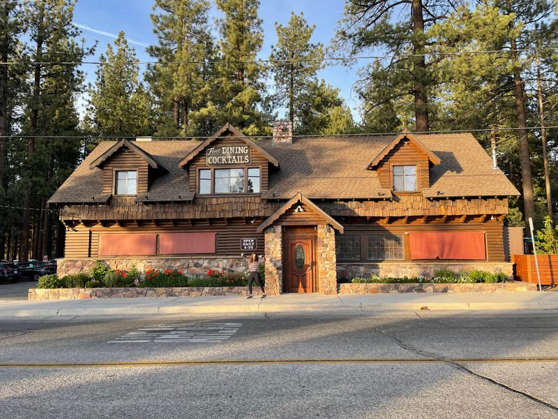 Captain's Anchorage Restaurant and Bar - Big Bear Lake, California