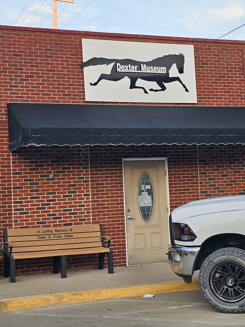 These Iowa Backroad Diners Turn Pork Tenderloin Sandwiches Into Road-Trip Targets 10 The Rusty Duck – Dexter, IA