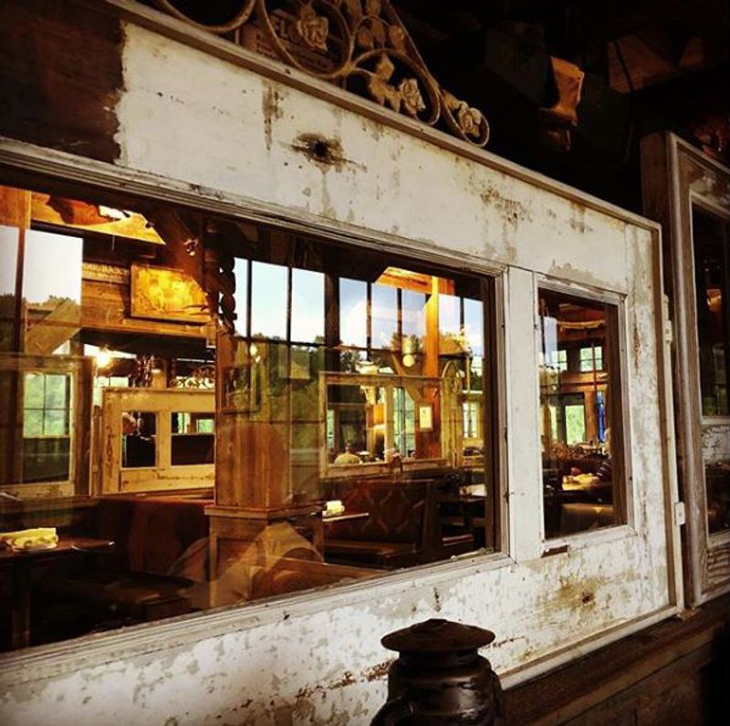 14 Missouri Fish Fry Windows Famous For Hot, Crispy River Catch 13 White River Fish House – Branson, MO