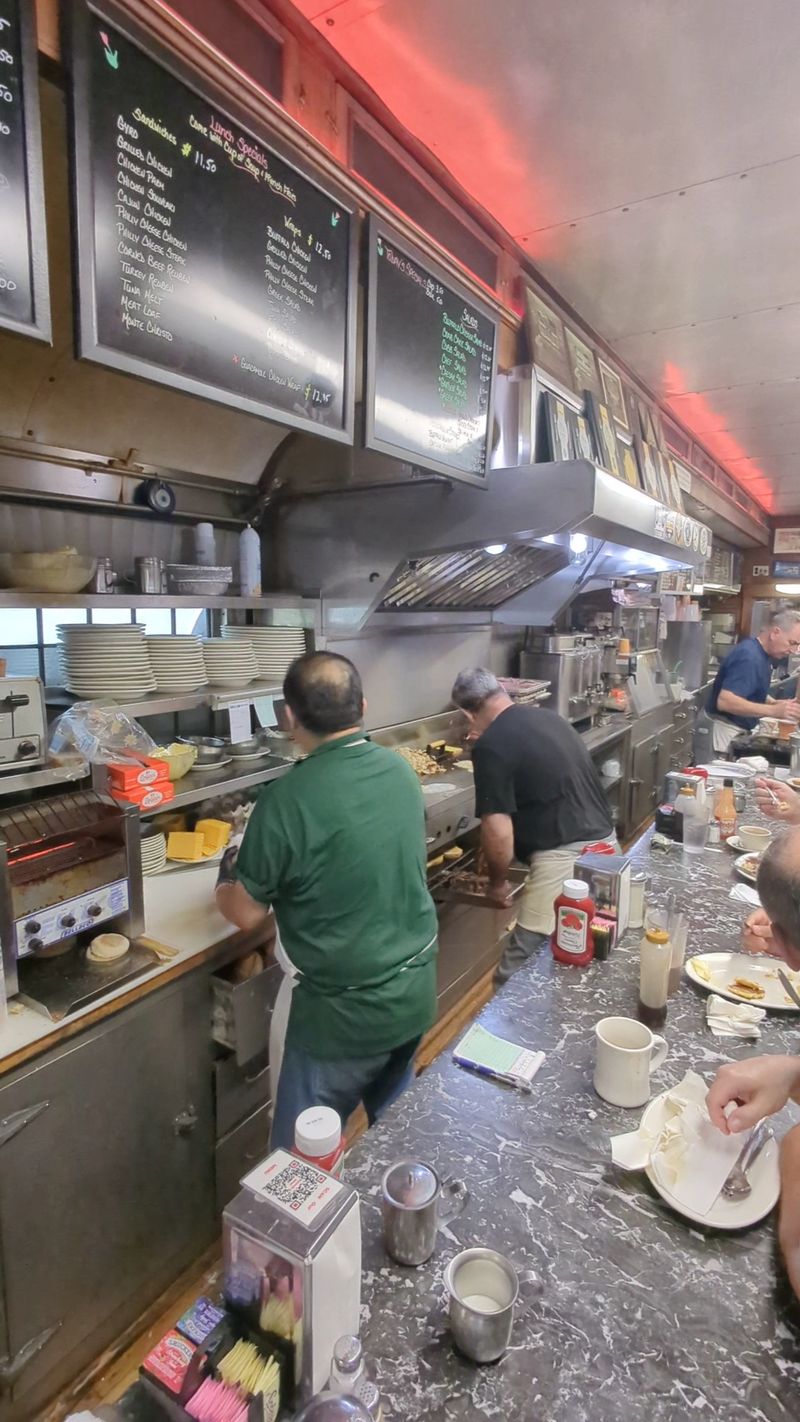 The Griddle Show at the Counter