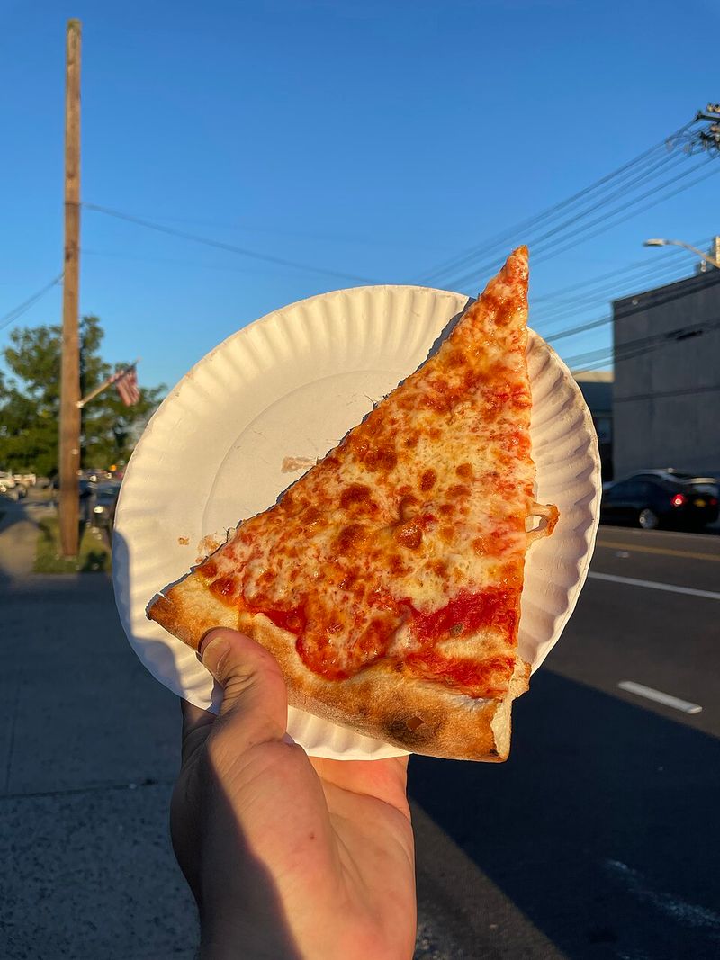 New York: New York-Style Pizza