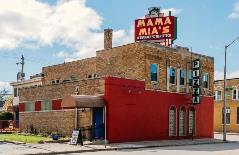 6 Wisconsin Winter Restaurants Where Pasta And Heat Go Hand In Hand 6 Mama Mia's - West Allis, Wisconsin