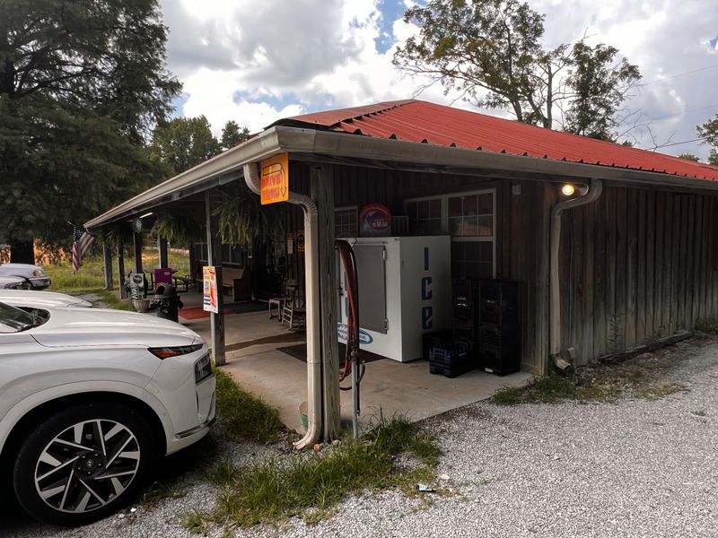 Doodads - Columbia, Tennessee