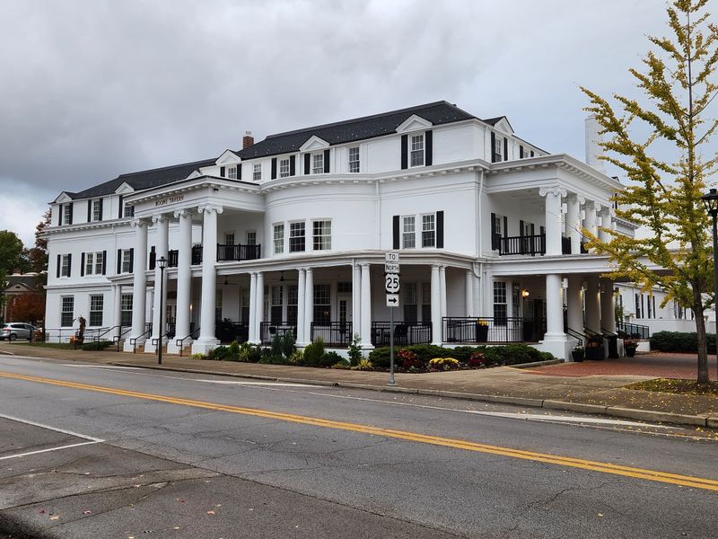 Historic Boone Tavern Hotel and Restaurant – Berea, KY