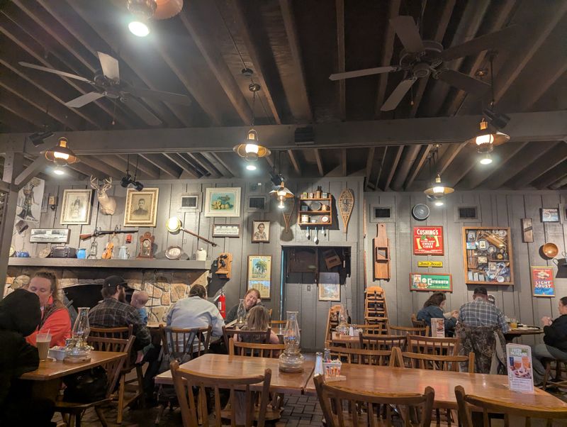 Cracker Barrel Old Country Store - Lebanon, Tennessee