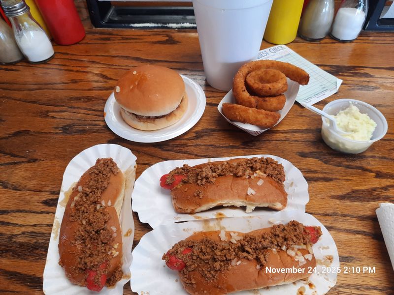 This Georgia Drive-In Serves Chili Dogs Locals Swear Taste Exactly Like They Remember From Childhood 11 Sweet Tea Sidekick