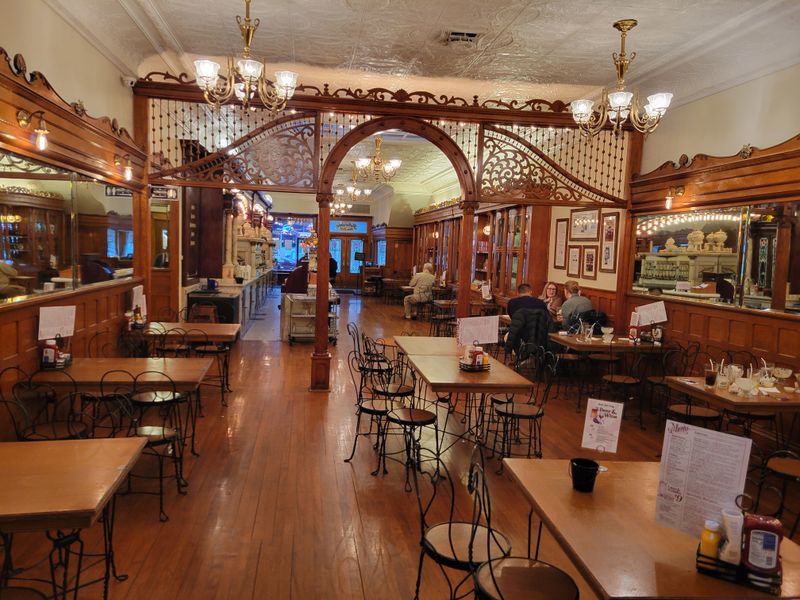 This Indiana Soda Fountain Serves Hand-Dipped Ice Cream Locals Say Is A Sweet Tradition 18 Architecture That Hums