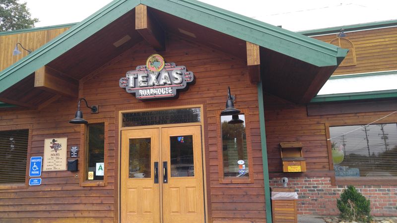 9 Steakhouse Chains Old-School Regulars Say Still Know How to Treat a Customer 4 Texas Roadhouse — Louisville, Kentucky