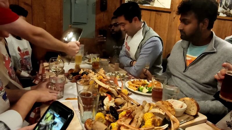 This Washington Waterfront Crab Shack Serves Seafeast Buckets Locals Say Are “Worth Any Detour To The Pier” 12 Service And Vibe