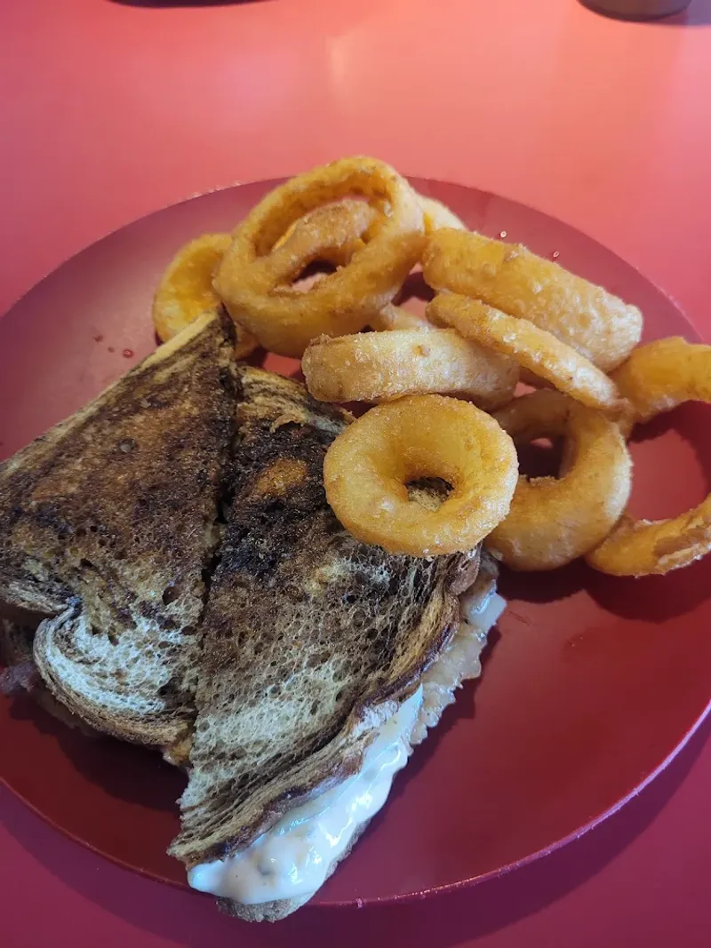 This Arkansas Family Restaurant Sells Out Of Pot Roast Nearly Every Evening 13 Onion Rings With Serious Crunch