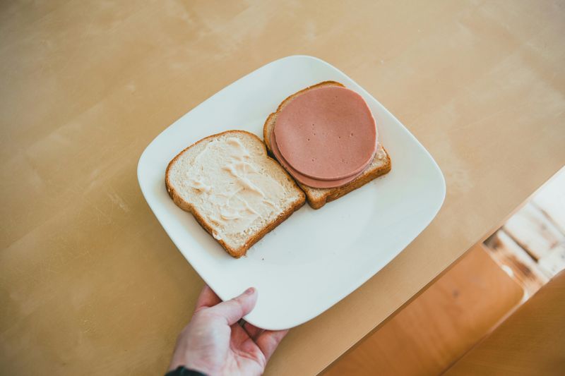 Bologna sandwich