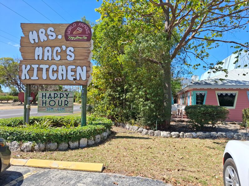 13 Florida Mom-and-Pop Spots Serving Seafood Baskets That Feel Like Summer All Year 12 Mrs. Mac's Kitchen (Big) - Key Largo, Florida