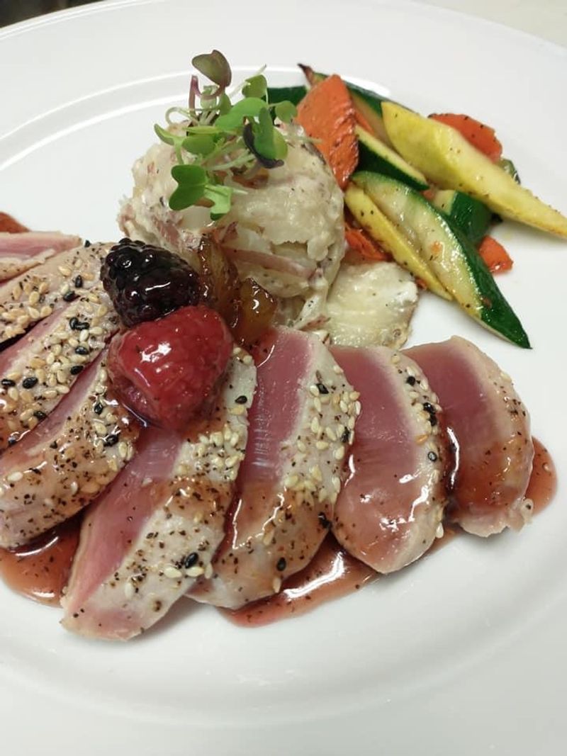 This Ohio Riverfront Bistro Serves Lobster Mac ’N’ Cheese Locals Say Is Worth The Drive To The Riverfront 13 Vegetables Done Right