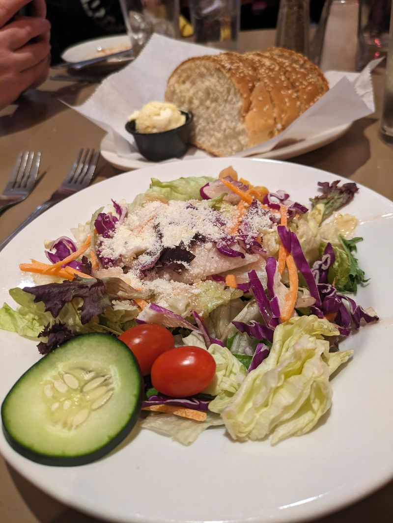 This Kansas City Italian Restaurant Serves Old-School Red Sauce Plates Locals Say Never Change 18 Salad, Simple And Right