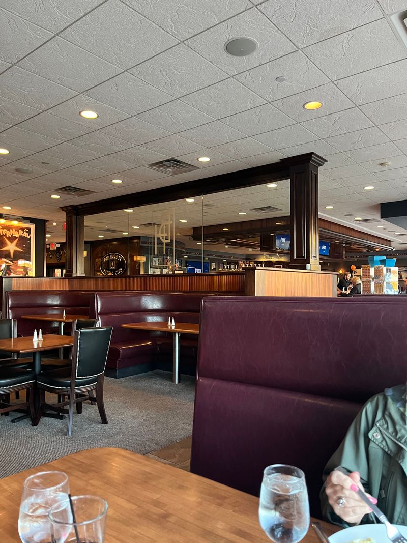 Lakeside Booth Ambiance