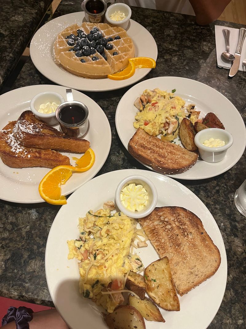 Mother's Bistro & Bar - Portland, Oregon