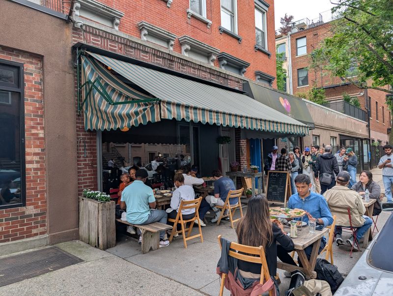 17 Old-School Italian Restaurants Where the Decor Hasn’t Changed in Decades 16 Lucali — Brooklyn, New York