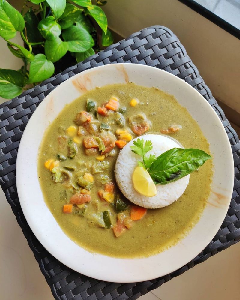 24 Thai Favorites Ranked From Mild to “Why Is My Face on Fire?” 16 Green Curry