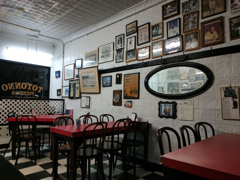 Totonno's – Brooklyn, New York