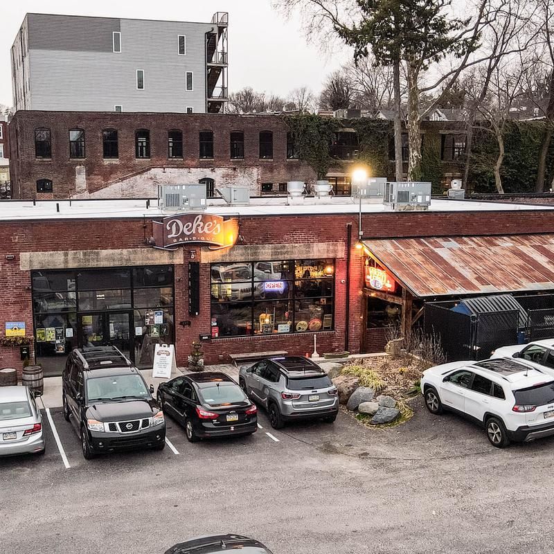 Deke's Bar-B-Que - Philadelphia, Pennsylvania