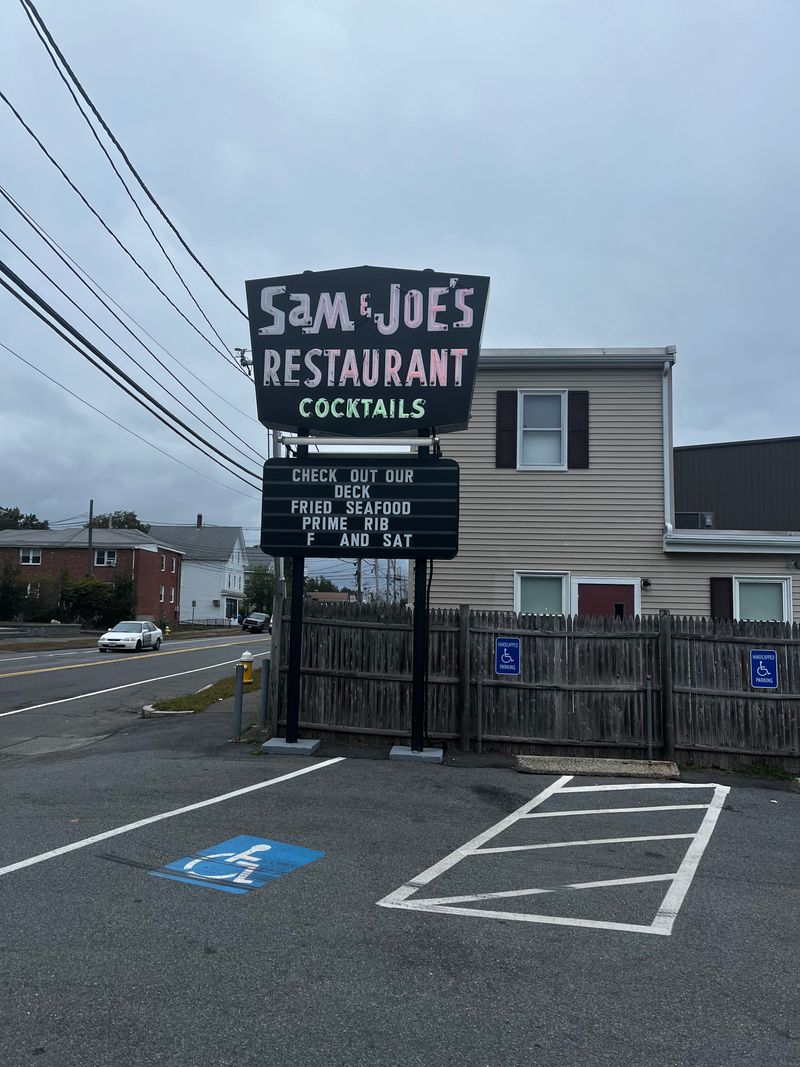 12 Family-Run Italian Counters Across America Still Serving Red Sauce Like It’s the 1950s 13 Sam & Joe's Restaurant - Danvers, Massachusetts