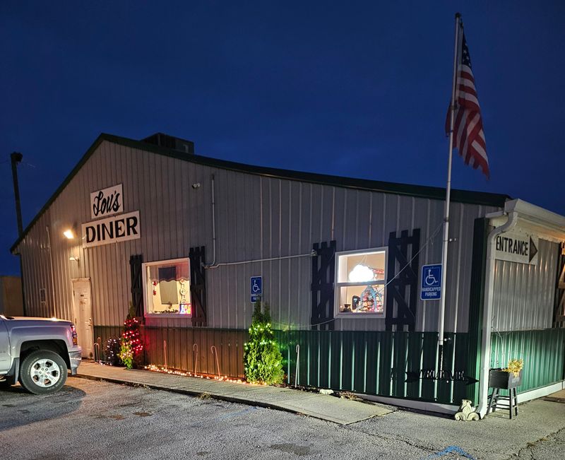 Lou's Diner - Cloverdale, Indiana