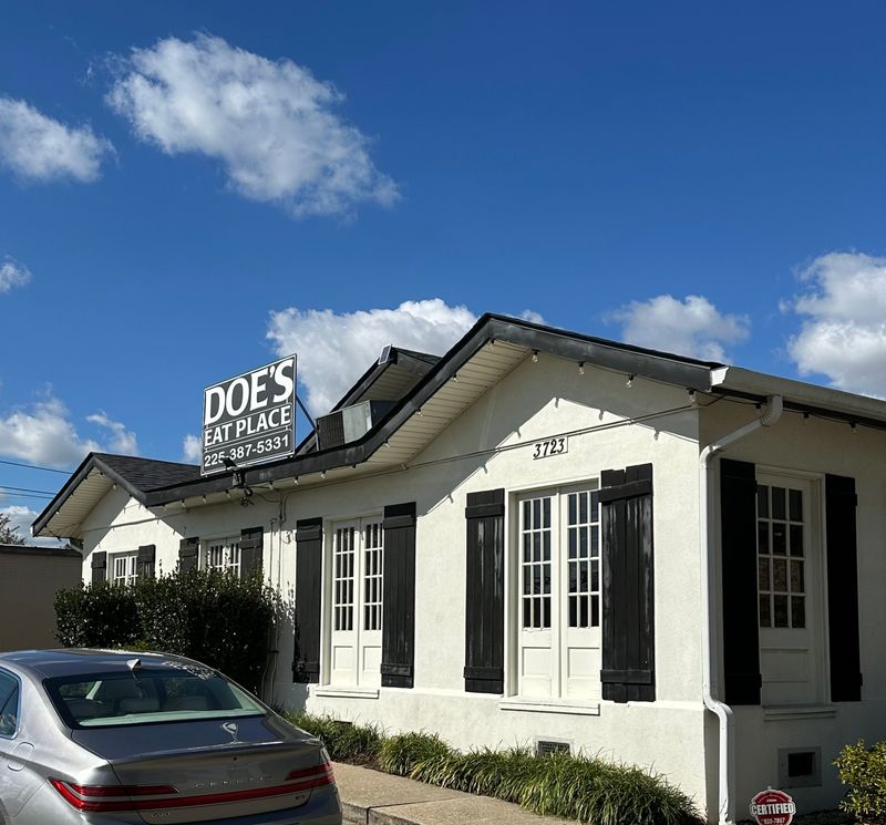 This Louisiana Steakhouse Serves Massive Porterhouse Steaks Locals Say Are Worth Sharing 14 Baton Rouge Souls at the Tables