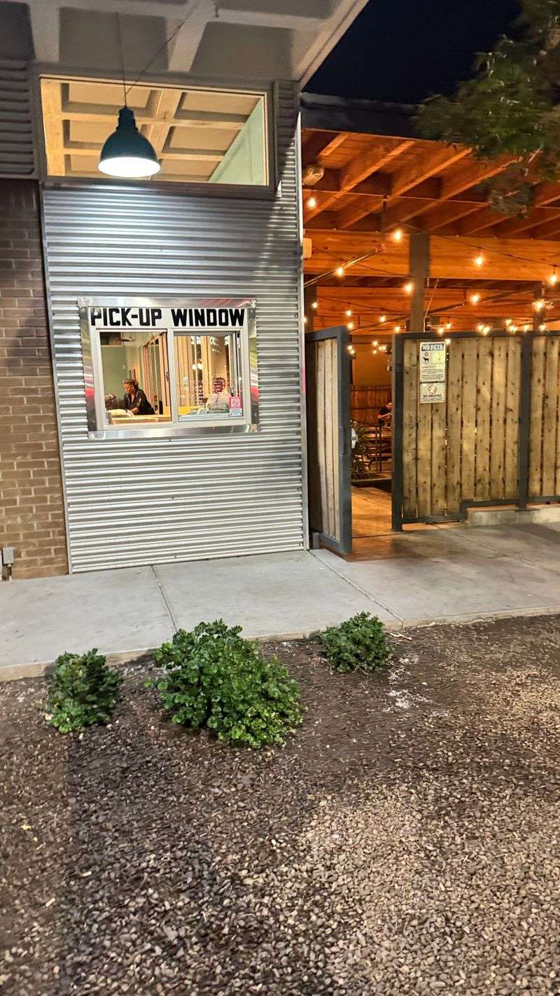 This Arizona BBQ Truck Serves Brisket So Tender It Sells Out Before Sunset 18 Know The Hours, Beat The Sell-Out