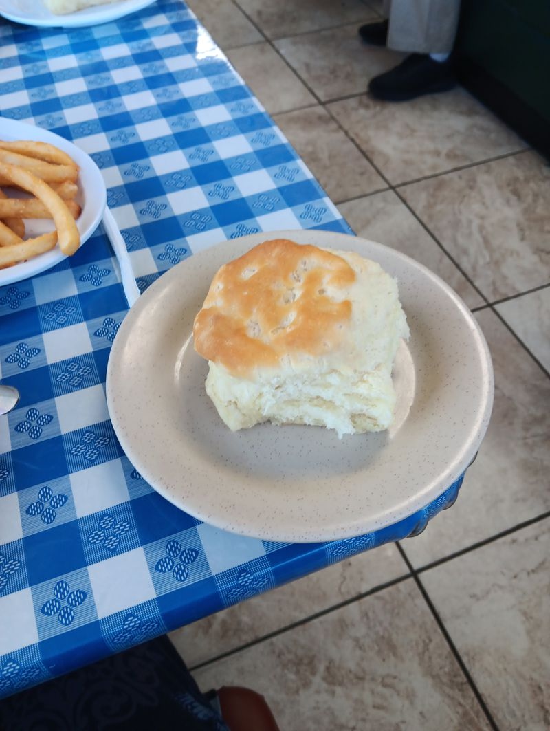 This Florida Biscuit Barn Serves Fluffy Biscuits And Sausage Gravy Locals Call the “Real Southern Deal” 11 Biscuits And Local Honey Butter