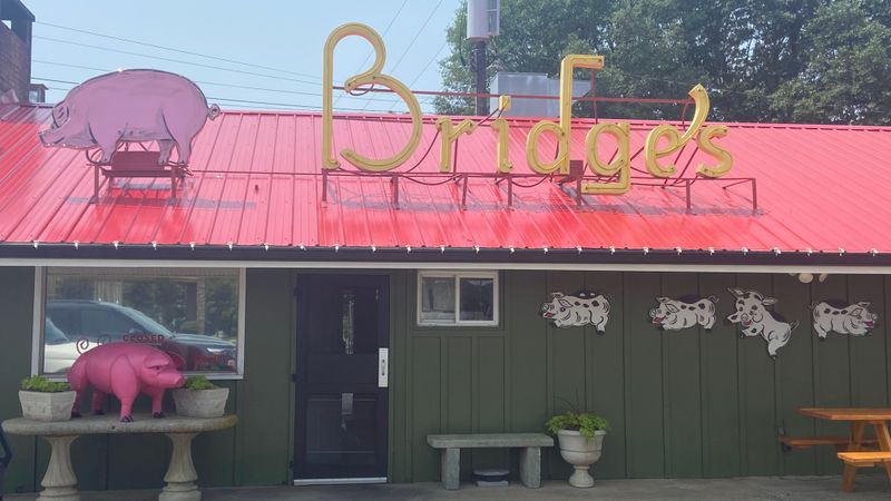 Red Bridges Barbecue Lodge - Shelby, North Carolina